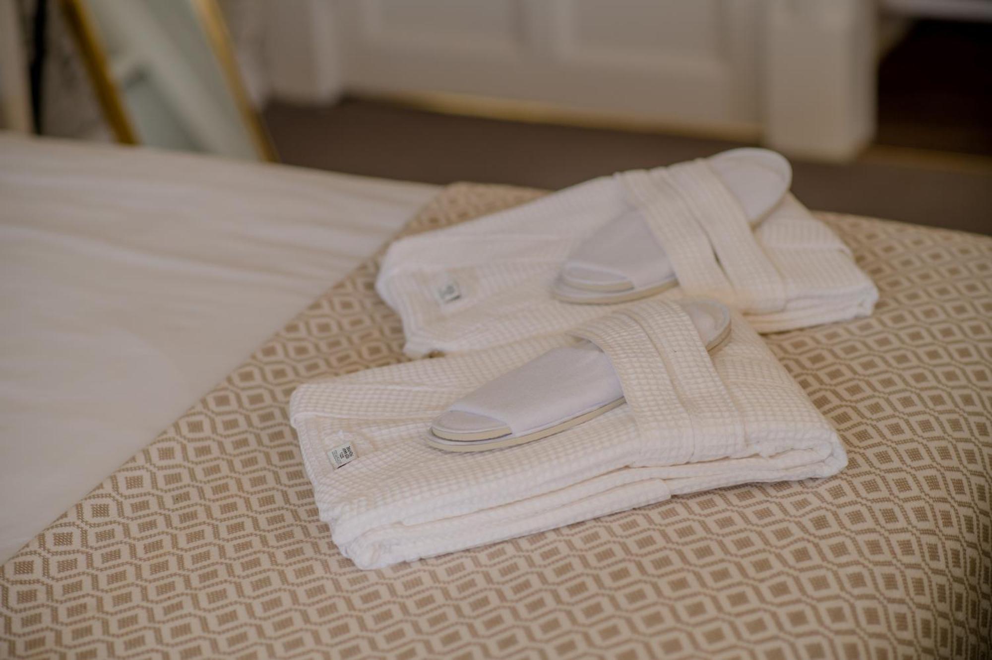 Stonehouse Court Hotel - A Bespoke Hotel Ngoại thất bức ảnh